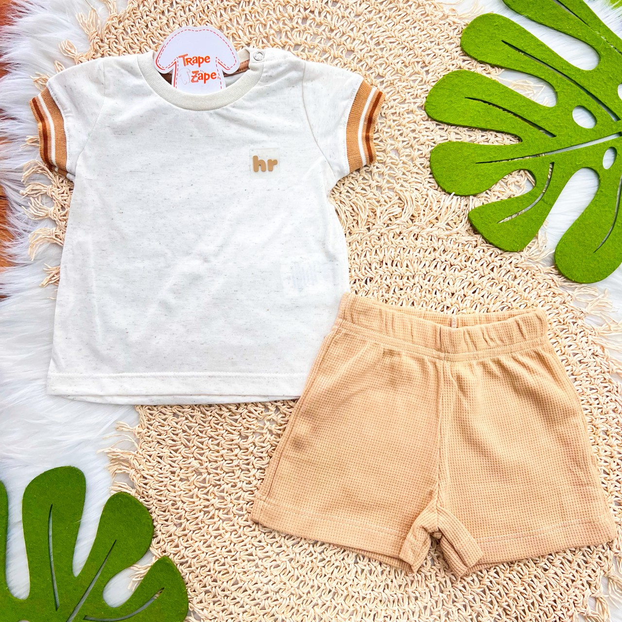 Conj. Camiseta HR com Listras nas Mangas e Bermuda - Areia